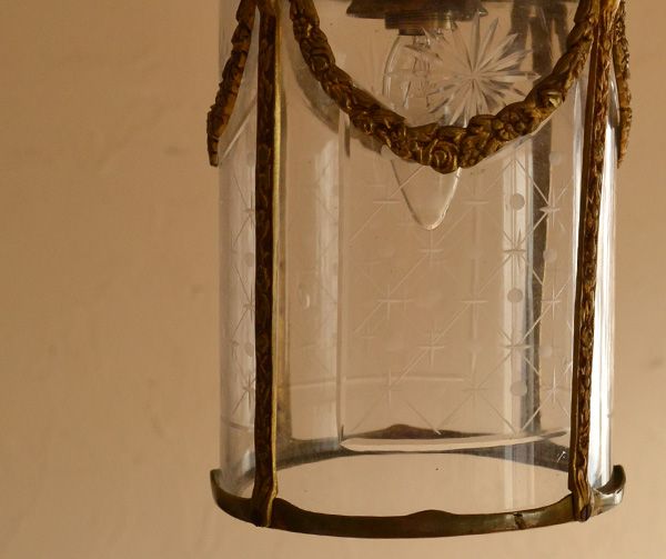 ペンダントライト　照明・ライティング　フランス輸入のアンティーク照明、ガラスシェードのオシャレなペンダントランプ。消灯しているときのシルエットもキレイですよ。(x-664-z)