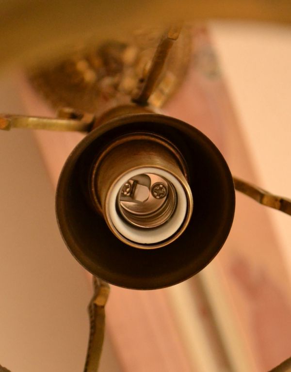 ペンダントライト　照明・ライティング　フランス輸入のアンティーク照明、ガラスシェードのオシャレなペンダントランプ。しっかりオーバーホウルをしたので、ご安心下さい。(x-664-z)