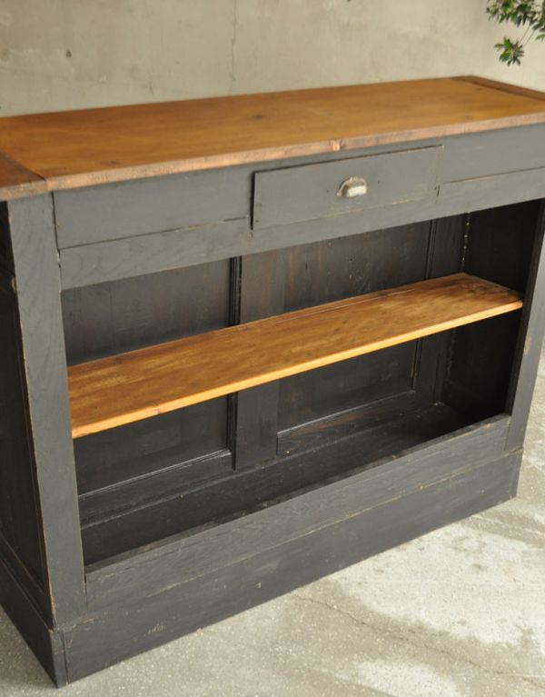 アンティークのキャビネット　アンティーク家具　ブラックペイントのアンティーク家具、フランスのショップカウンター。裏側もキレイにメンテナンスしてあります。(x-690-f)