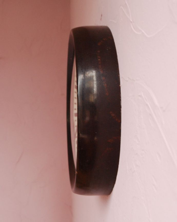 アンティーク その他の雑貨 アンティーク雑貨 Pragotron(パラゴトロン)社のインダストリアルなアンティーク壁掛け時計(ブラック)。横から見るとこんな感じです。(x-723-z)