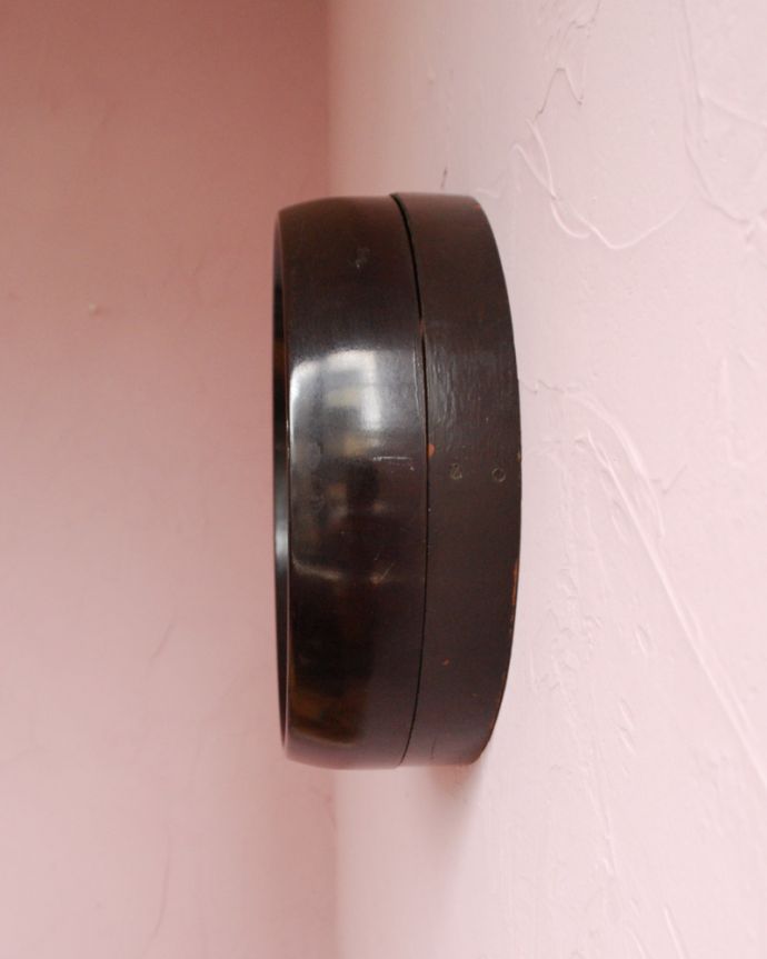 アンティーク その他の雑貨　アンティーク雑貨　パラゴトロン社のインダストリアルなアンティーク壁掛け時計（ブラック）。横から見るとこんな感じです。(x-739-z)