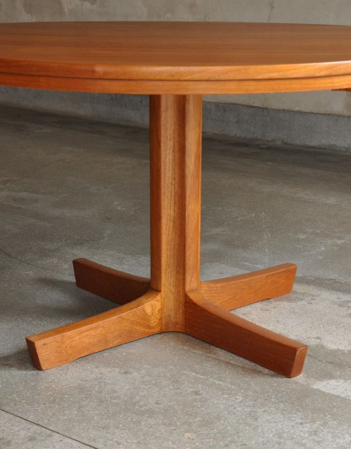 アンティークのテーブル アンティーク家具 北欧テイストのヴィンテージ家具、伸張式のダイニングテーブル。キチンとお直ししました。(x-750-f)