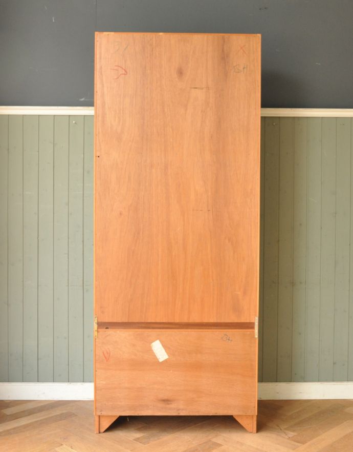 G-PLAN(Gプラン)　アンティーク家具　ヴィンテージ家具、G-plan（フレスコ）のビューローキャビネット（デスク）。きちんとメンテナンスしてあるので、裏側もキレイです。(x-765-f)