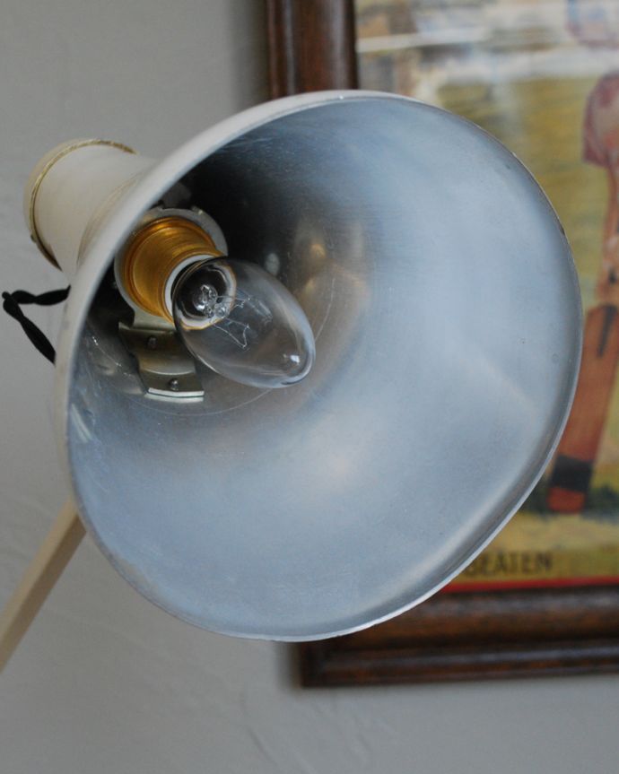 スタンドライト　照明・ライティング　希少なアンティークアングルポイズ　モデル75（E17シャンデリア球付） 。しっかりオーバーホウルをしたので、ご安心下さい。(x-789-z)