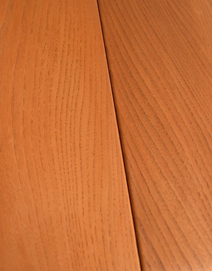 アーコールの家具　アンティーク家具　伸び縮みする便利なヴィンテージ家具、アーコール(ERCOL)のドロップリーフテーブル。メンテナンスをしてありますので、つなぎ目も美しいです。(x-796-f)