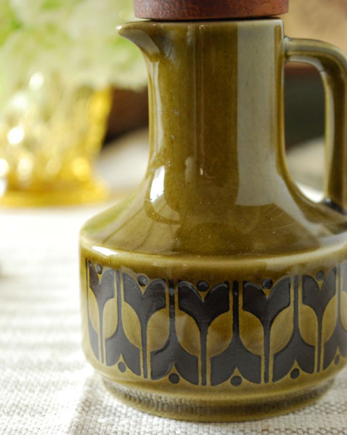 Hornsea（ホーンジー）　アンティーク雑貨　ホーンジー定番のレイクランドグリーン、アンティークのビネガーポット（HORNSEA）。イギリスの陶器メーカーHORNSEA（ホーンジー）社のHEIRLOOM（ヘアルーム）シリーズ。(x-804-z)