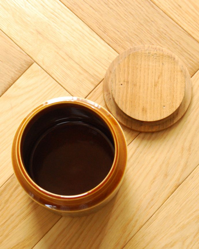 アンティーク 陶磁器の雑貨 アンティーク雑貨 ホーンジー社「ブロンテ」シリーズ、アンティークキャニスター (SUGAR)。内側もキレイな状態です。(x-810-z)