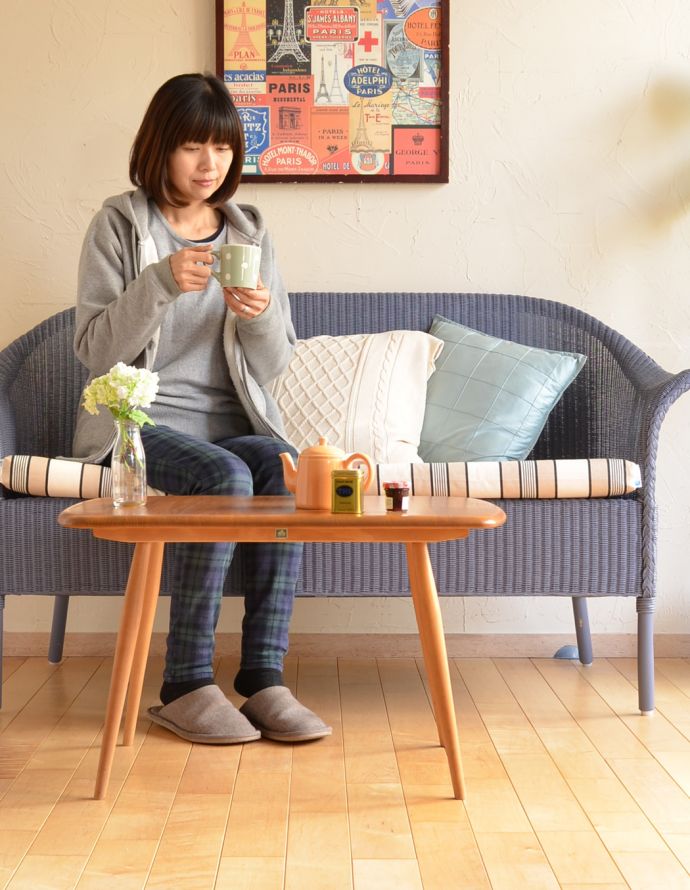 アーコールの家具　アンティーク家具　子供部屋でも使えるイギリスのアンティーク家具、アーコールのコーヒーテーブル（サイドテーブル）。どんなテイストにもマッチしてしまうのが、このアーコールのコーヒーテーブルです。(x-815-f)