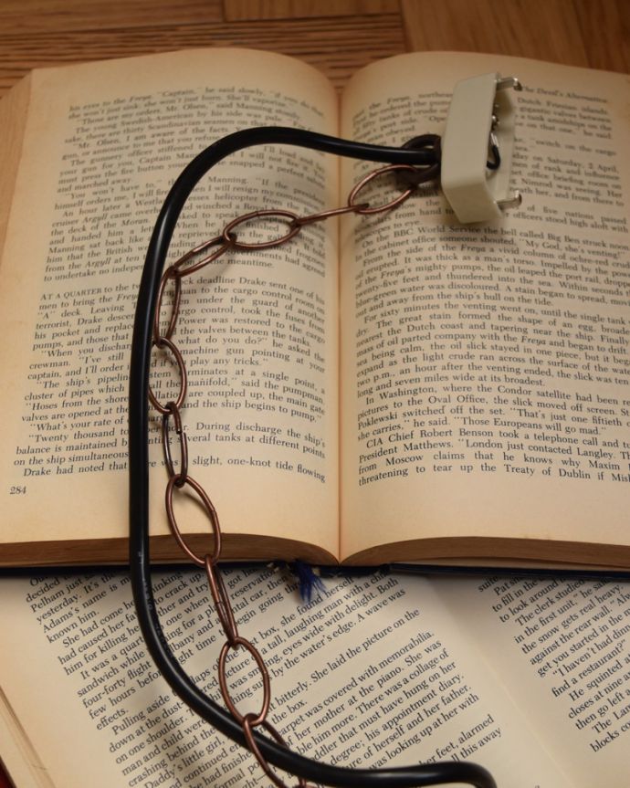 ペンダントライト　照明・ライティング　北欧スタイルのお部屋に人気のヴィンテージエナメルランプ（Ｅ26球付き）。チェーンが付いているので、強度があります。(x-825-z)