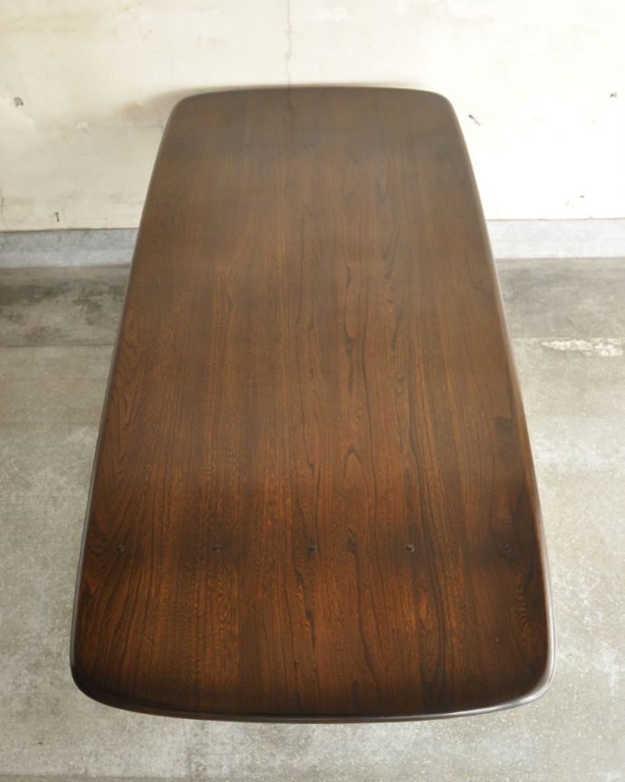 アーコールの家具　アンティーク家具　アーコール社のレクタングルテーブル、ミッションタイプの脚がアクセントのヴィンテージ家具。メンテナンスをしっかりしているので、ご安心ください。(x-837-f)