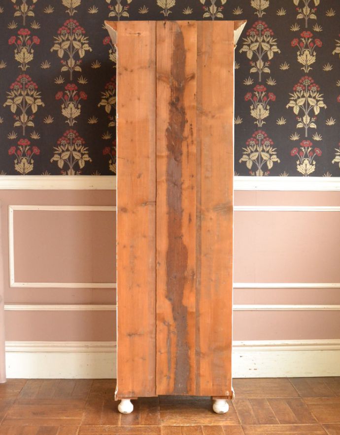 アンティークのキャビネット　アンティーク家具　フランスのアンティーク家具、ホワイトペイントのキレイなガラスキャビネット。きちんとメンテナンスしてあるので、裏側もキレイです。(x-848-f)