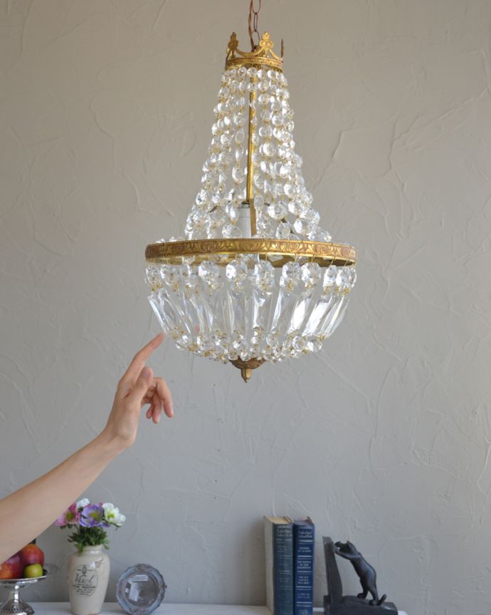 シャンデリア　照明・ライティング　フランス輸入のアンティーク シャンデリア(１灯)（Ｅ17シャンデリア球付）。直結シーリングタイプでお届けいたします。(x-850-z)