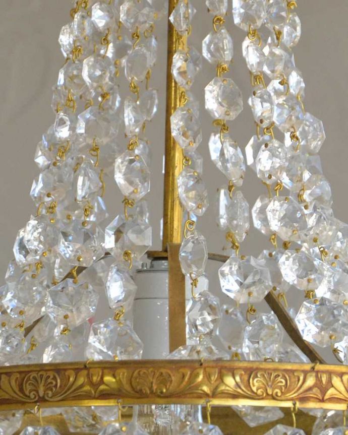 シャンデリア　照明・ライティング　フランス輸入のアンティーク シャンデリア(１灯)（Ｅ17シャンデリア球付）。オーバーホール済みなので安心してお使い頂けます。(x-850-z)