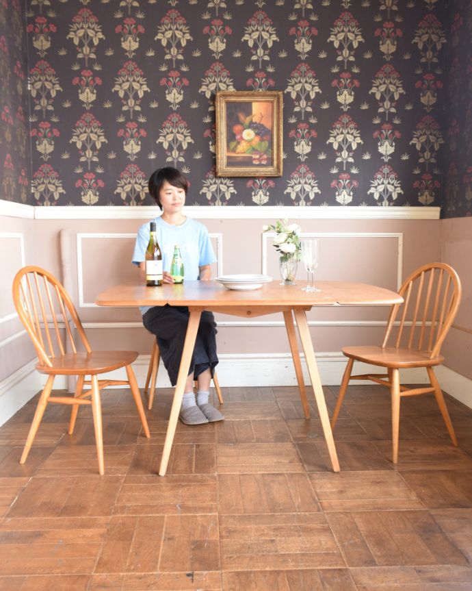 アーコールの家具　アンティーク家具　３パターンのサイズ展開可能、ヴィンテージのアーコールドロップリーフテーブル。カジュアルで使いやすいテーブル。(x-858-f)