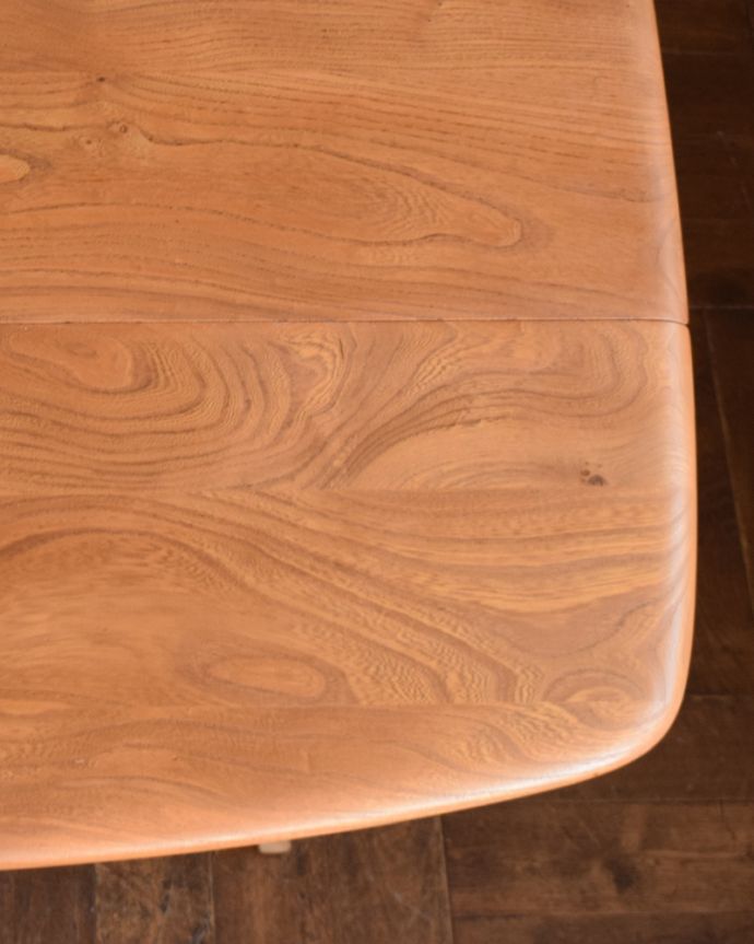 アーコールの家具　アンティーク家具　３パターンのサイズ展開可能、ヴィンテージのアーコールドロップリーフテーブル。角が丸い天板なので、小さなお子様がいるお家でも安心してお使いいただけます。(x-858-f)