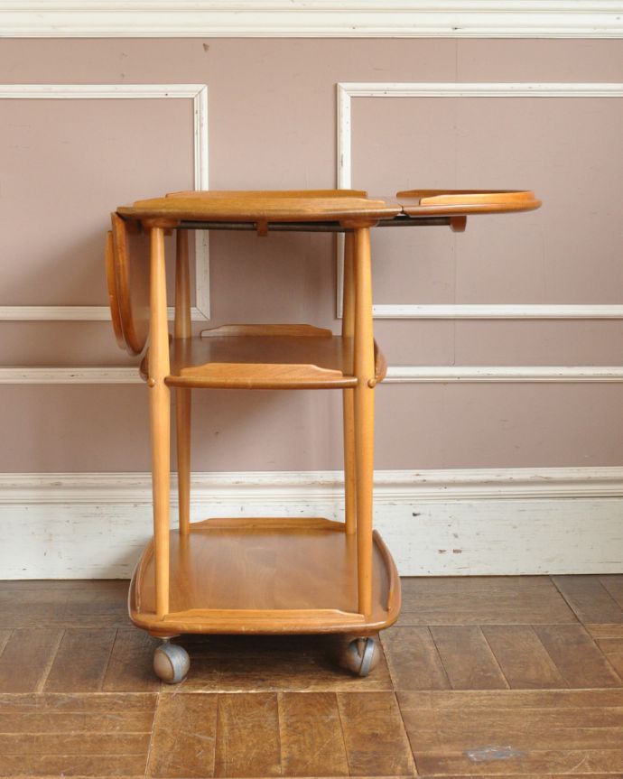 アーコールの家具　アンティーク家具　３つのサイズに切り替えができるERCOL社のヴィンテージワゴンテーブル。片開きも出来ます。(x-867-f)