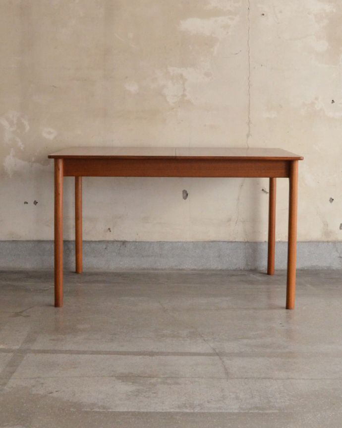 ロイドテーブル　アンティーク家具　食卓で使えるエクステンションテーブル、マッキントッシュのヴィンテージ家具。閉じたときです。(x-870-f)