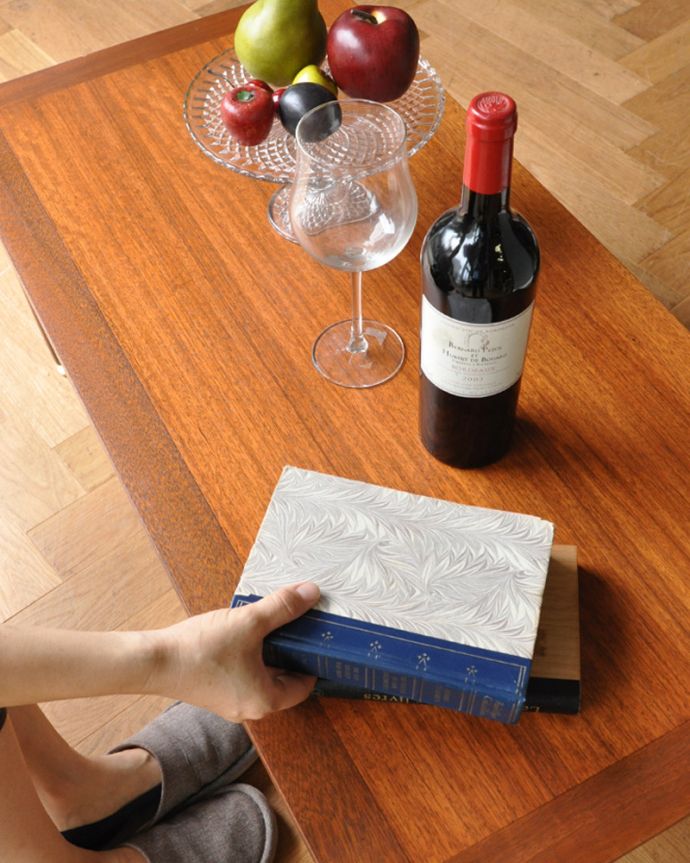 G-PLAN(Gプラン)　アンティーク家具　横からみてもカッコイイG-PLAN、リビングがお洒落になる北欧スタイルのセンターテーブル。天板もキレイ！実用的に使って下さい。(x-901-f)