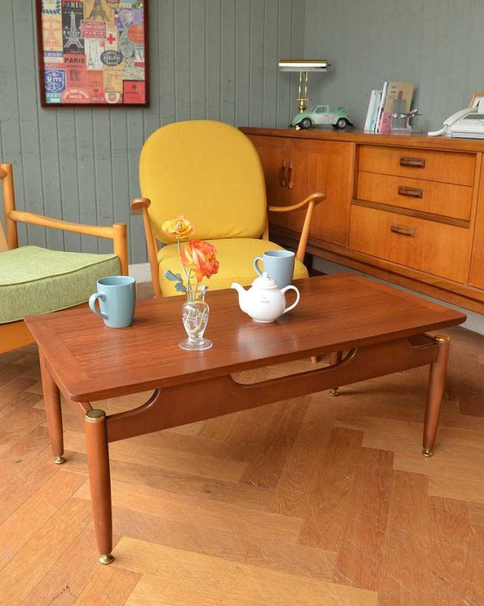 G-PLAN(Gプラン)　アンティーク家具　横からみてもカッコイイG-PLAN、リビングがお洒落になる北欧スタイルのセンターテーブル。おうちにいながら、お洒落なカフェのティータイム気分を満喫できます。(x-901-f)