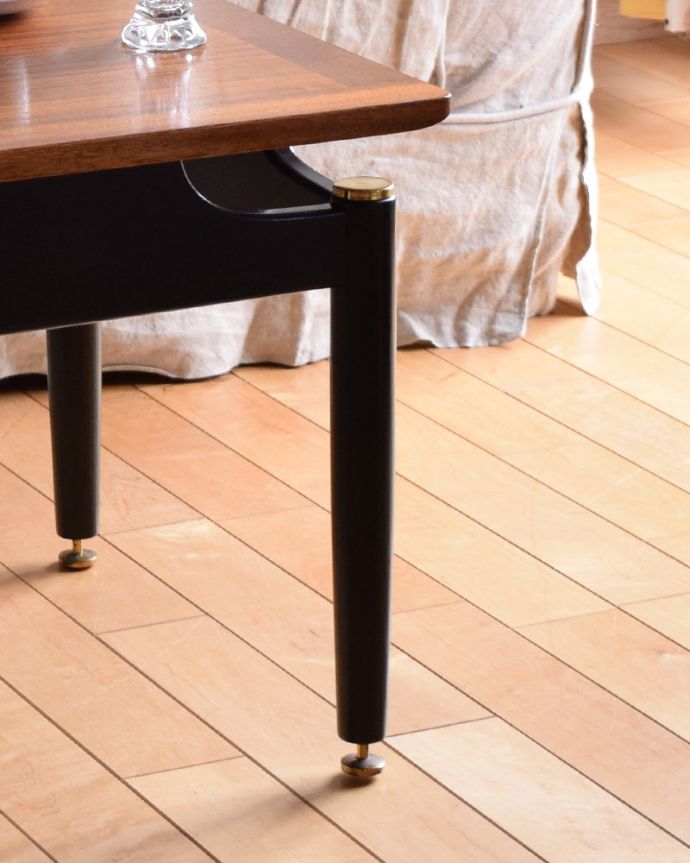 G-PLAN(Gプラン)　アンティーク家具　小さめサイズのコーヒーテーブル、G-planのアンティークイギリス家具。スッキリとしたかっこいいデザイン。(x-935-f)