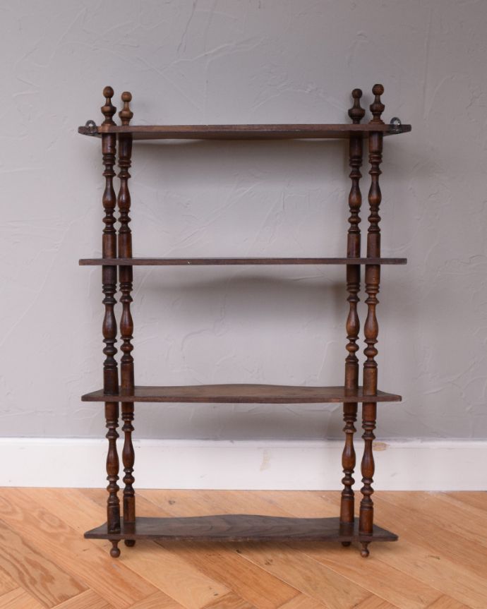 ウォールシェルフ・ウォールハンガー アンティーク家具 フランスから到着したアンティークのウォールラック(飾り棚)。きちんとメンテナンスをしてお届けします。(x-950-f)
