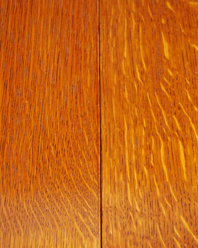 ロイドテーブル　アンティーク家具　伸張式のアンティーク英国家具、天板の縁どりも美しいゲートレッグテーブル。大人っぽいカラーで落ち着きがあります。(z-019-f)