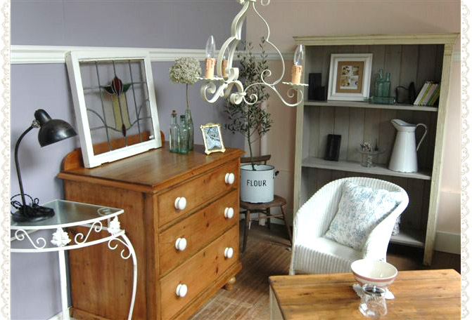 アンティーク家具　スタイリング