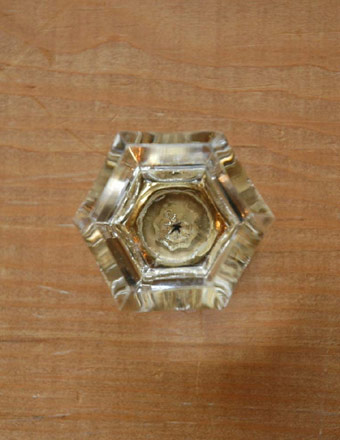 キッチン取っ手にもオススメ・引き出しの真鍮とガラスの取っ手（六角形L） (u-513-v)