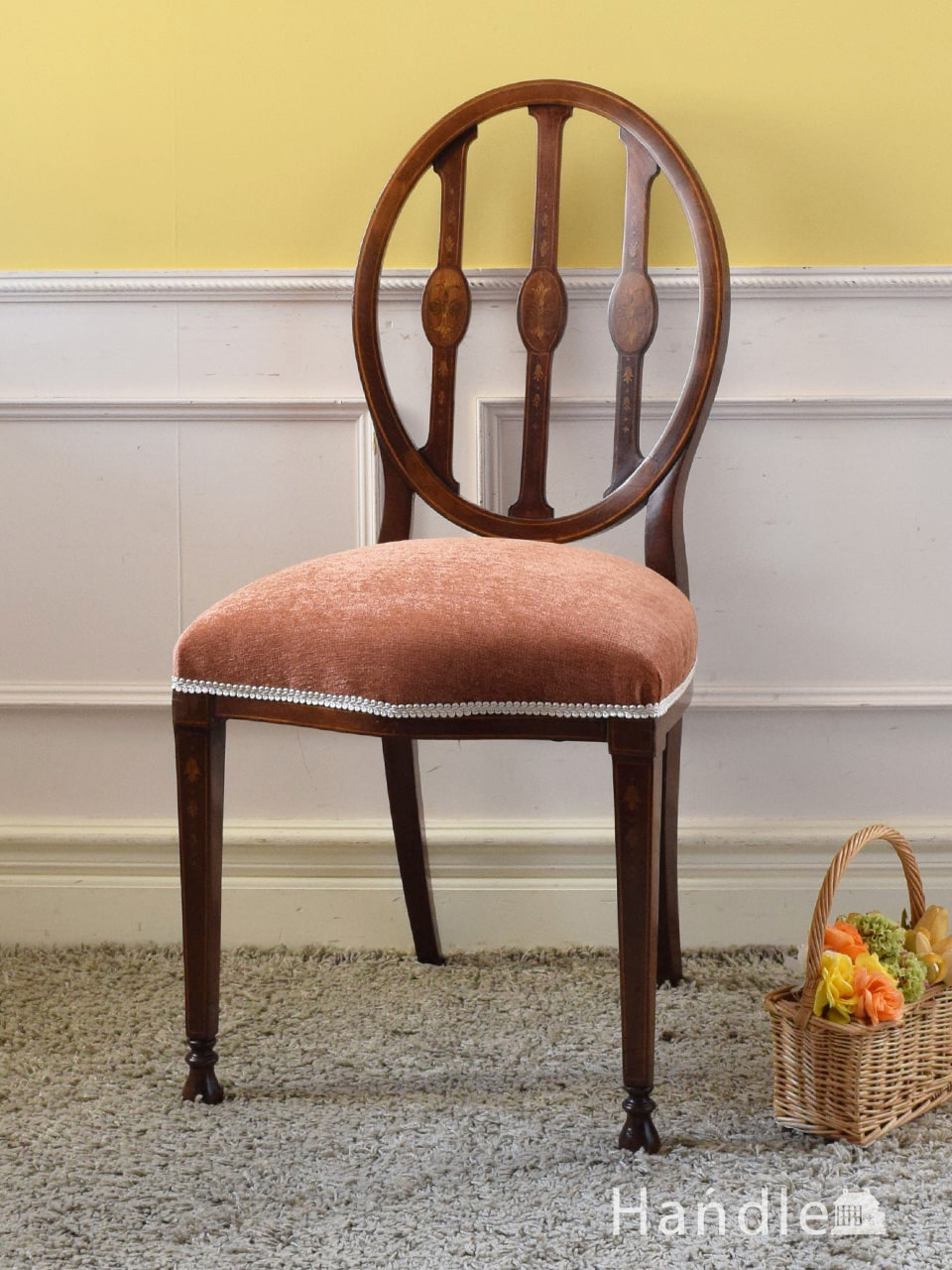 英国アンティークの美しいサロンチェア、象嵌が美しいマホガニー材の椅子 (k-1846-c)