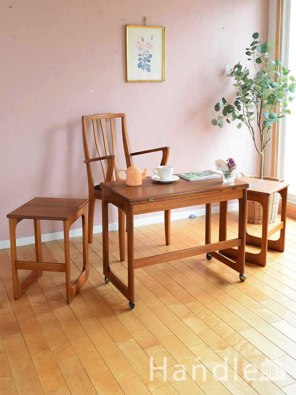 イギリスのビンテージ家具、マッキントッシュ社のおしゃれなネストテーブル (x-1577-f)