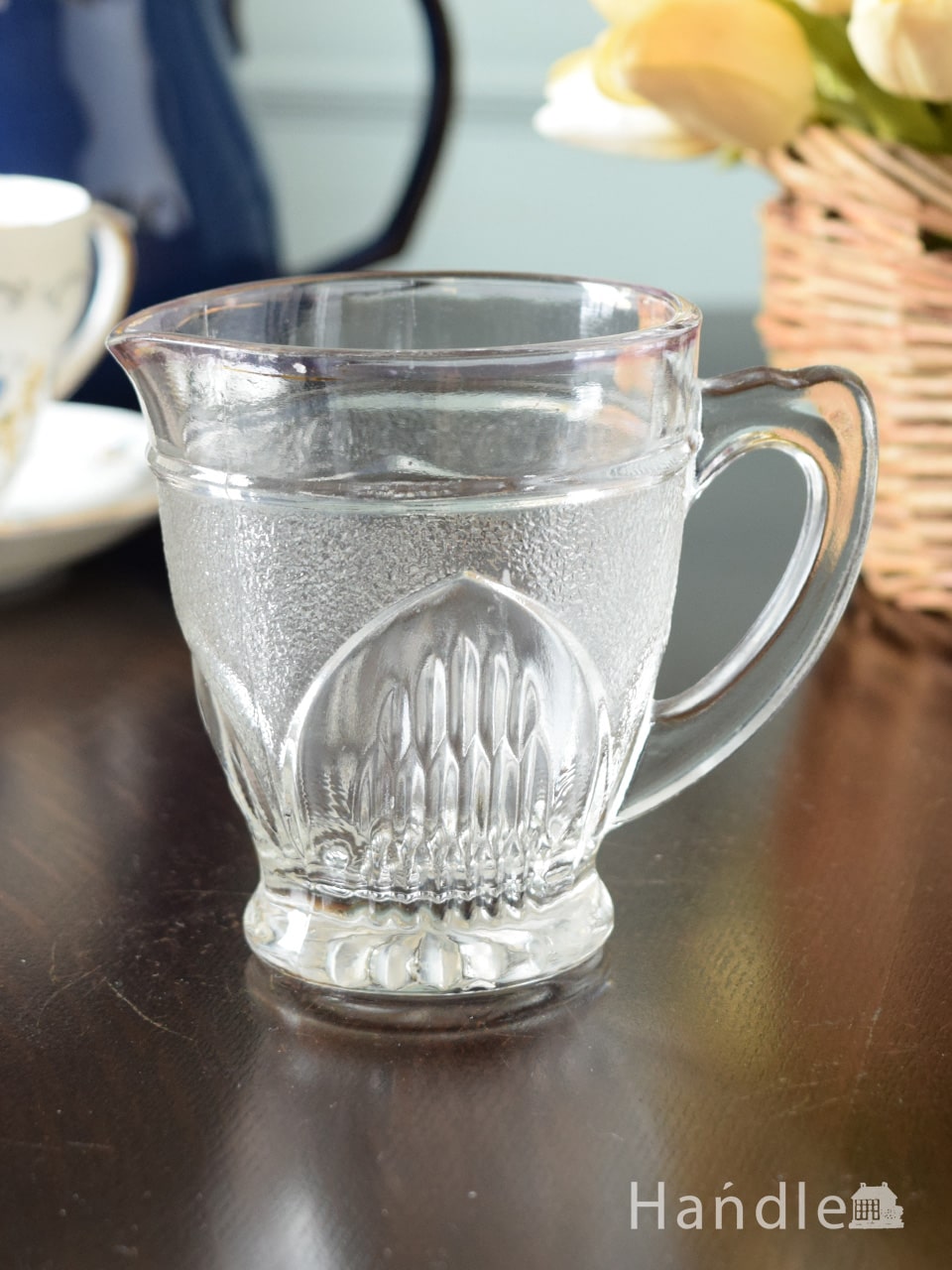 アンティークのガラス食器、イギリスで見つけたガラスのミルクピッチャー (pg-7456)