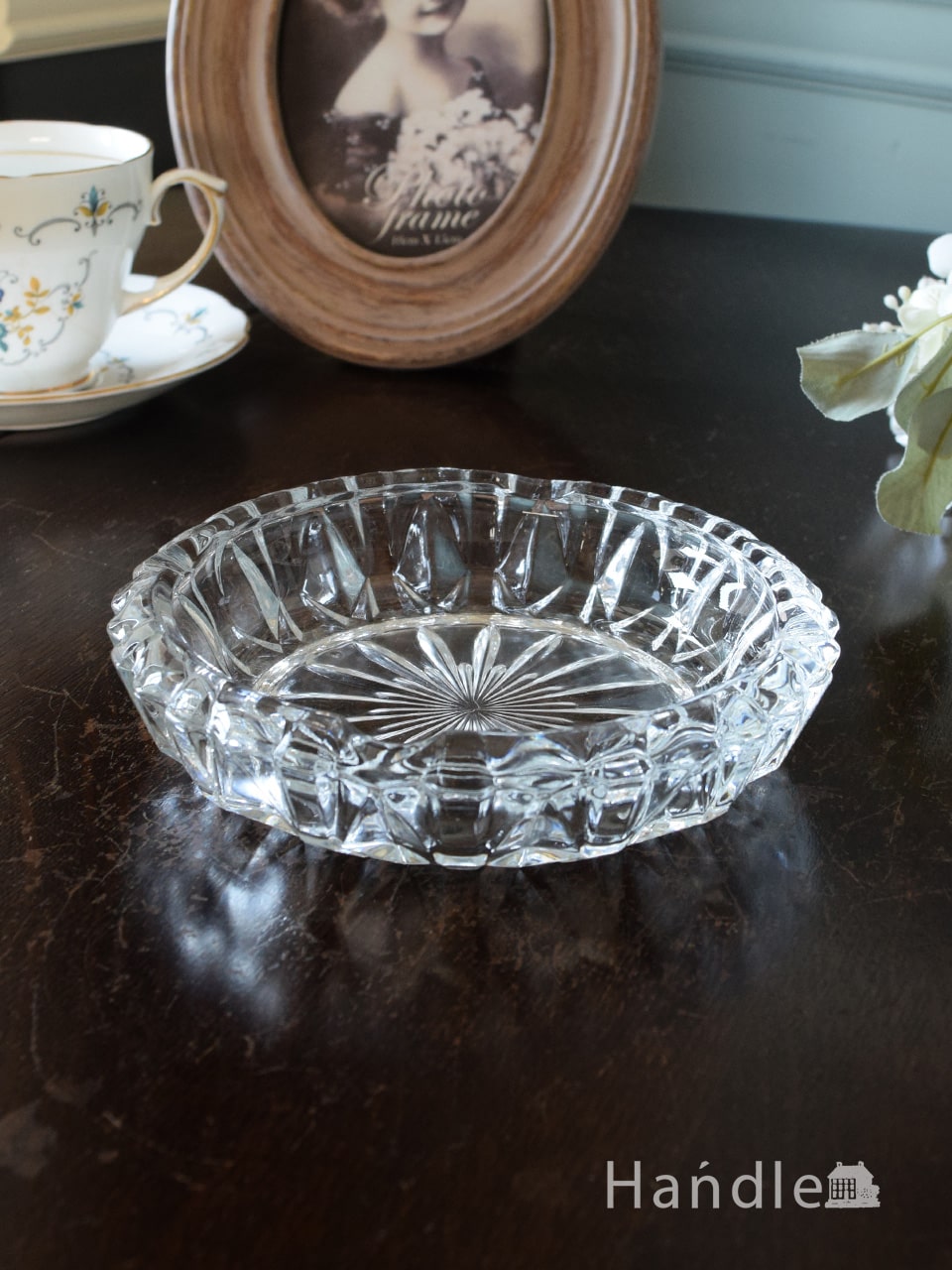 英国アンティークガラスのおしゃれな灰皿、プレスドグラスのアッシュトレイ (pg-7766)