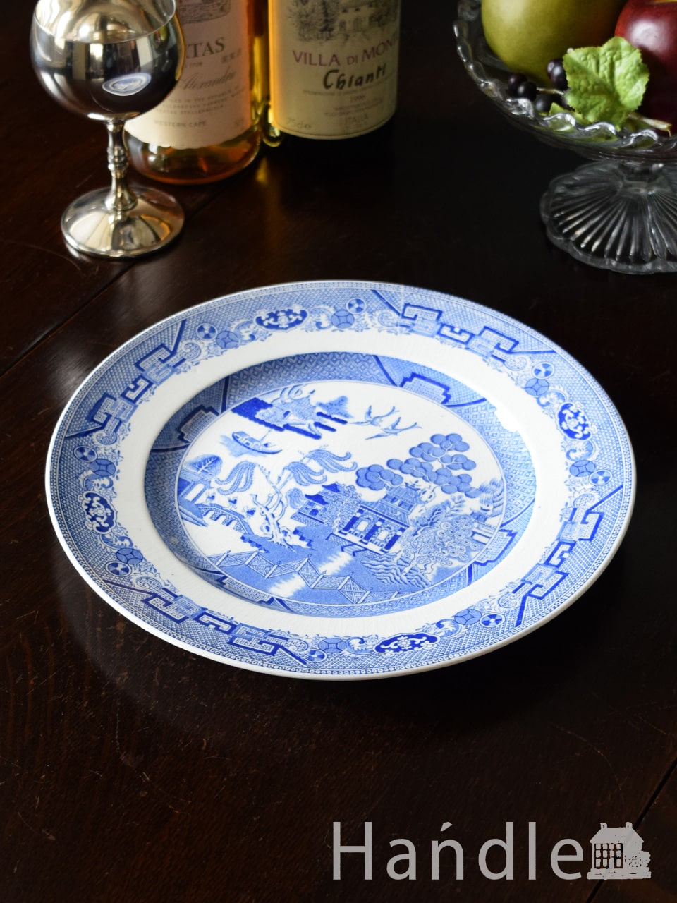 イギリスから届いたブルー＆ホワイトのお皿、ブルーウィローのおしゃれなアンティークプレート (m-6981-z)