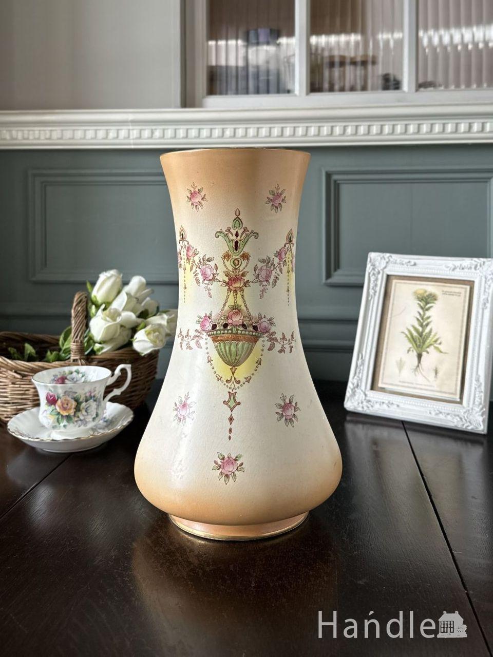 イギリスから届いたアンティークの大きな壺、Crown Devon（クラウンデボン）のお花が描かれた花器 (m-8010-z)