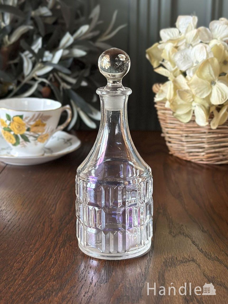 イギリスから届いたフレグランスボトル、プレスドグラスのおしゃれなガラス瓶 (pg-8044)