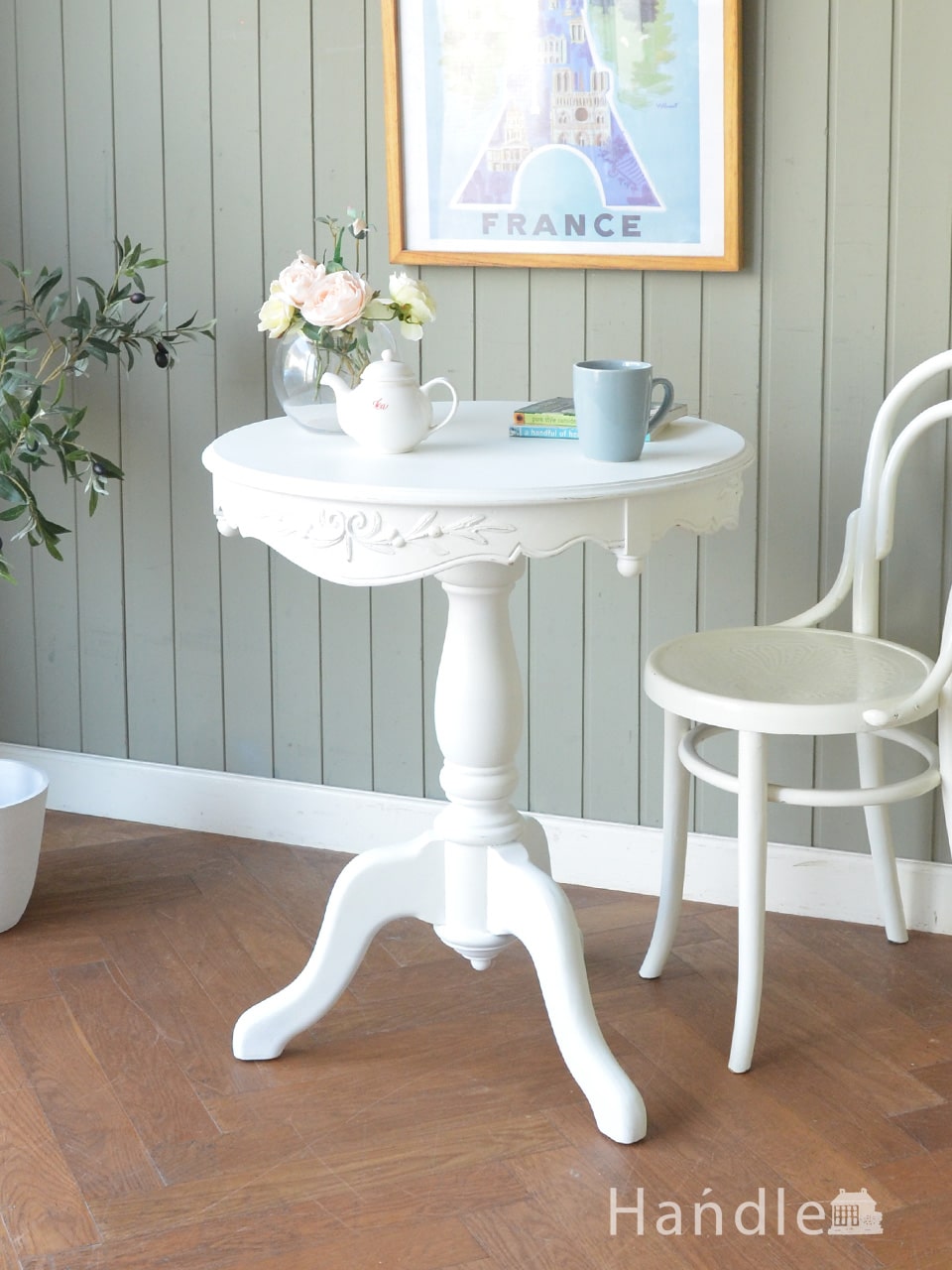 フランスアンティーク調の可愛い家具、シャビーシックなティーテーブル (y-429-f)
