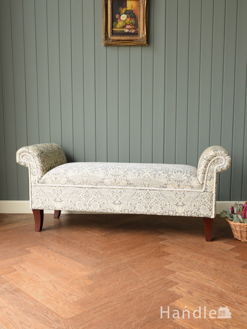 ウィリアムモリス柄のおしゃれな椅子、華やかなデザインのロールアームベンチ（ジェニファーテイラー・グレー） (y-549-c)
