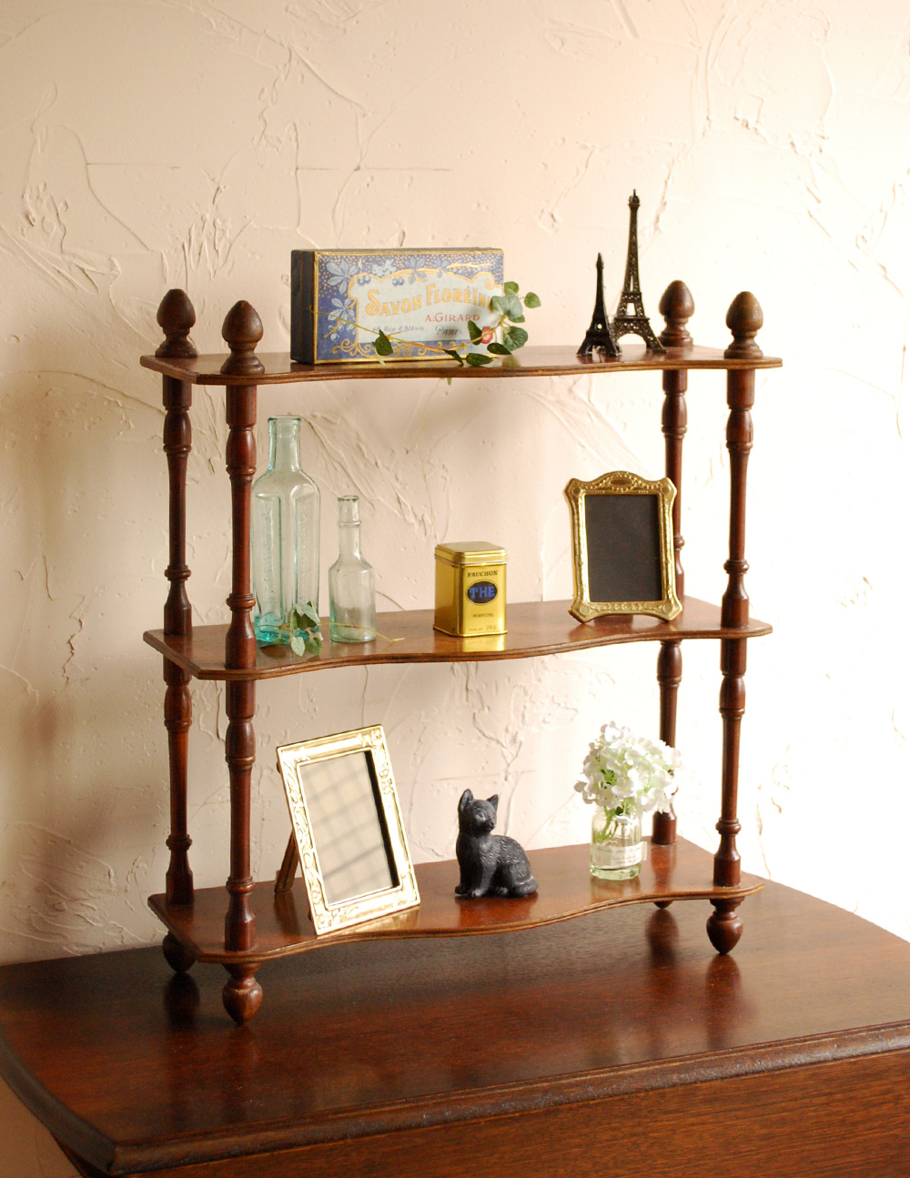 フランスの小さなアンティーク家具、木製のオープンシェルフ（飾り棚） (d-1022-f)