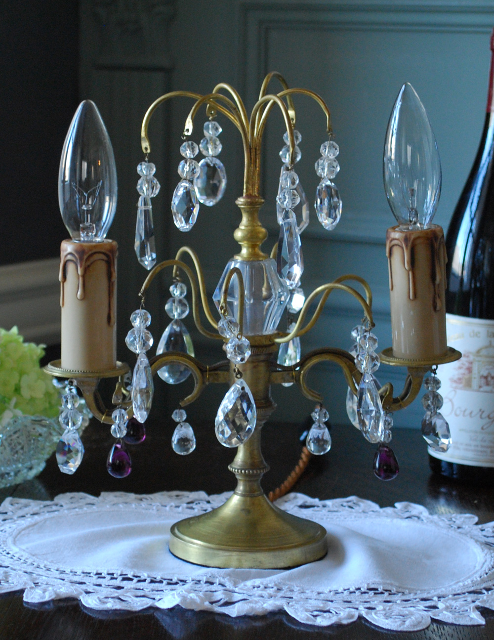 ガラスコラム入りのテーブルシャンデリア、優雅なフランスアンティーク照明（Ｅ17シャンデリア球付） (d-1391-z)
