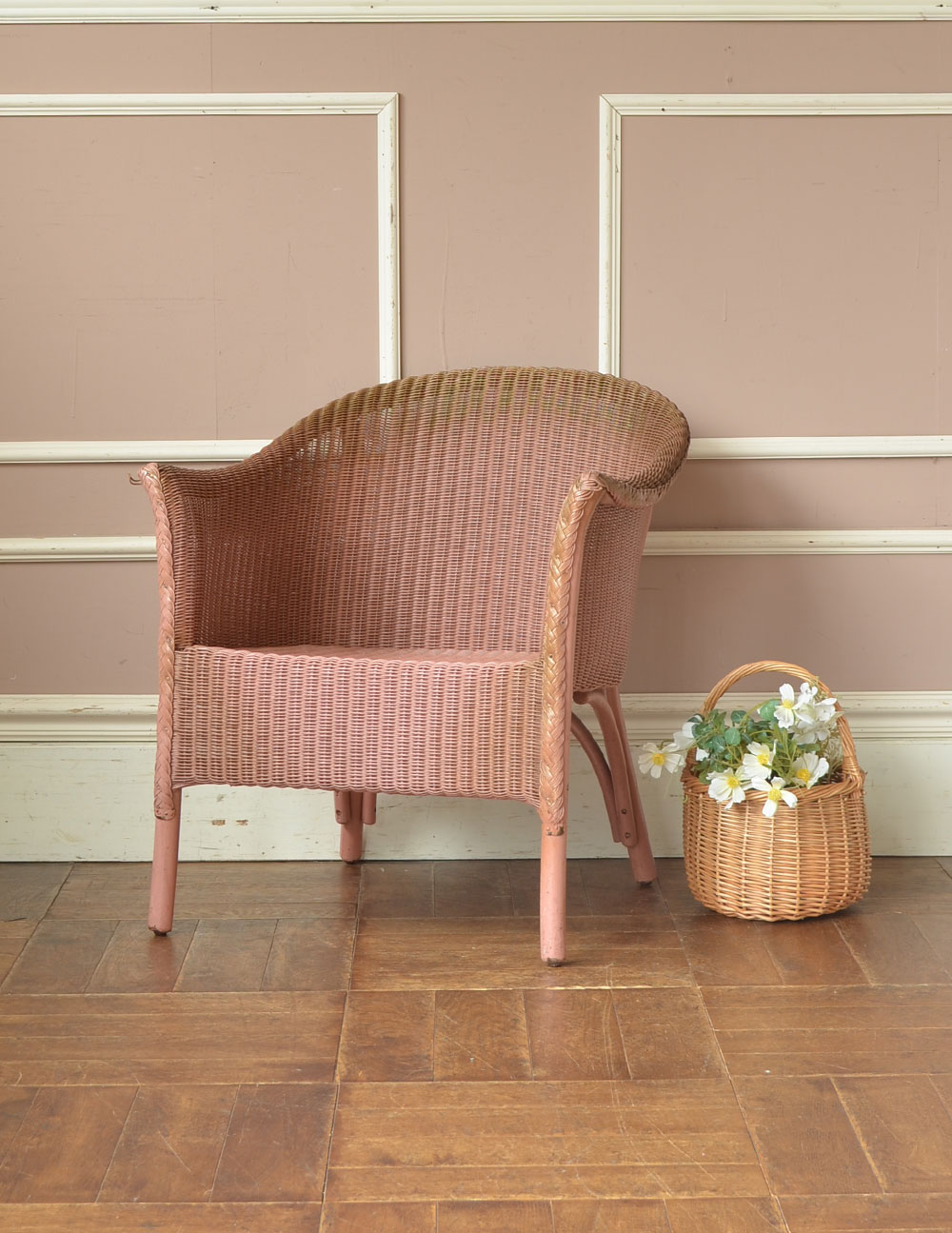 ベビーピンク色のイギリスアンティーク家具、アンティークロイドルームチェア (e-116-c-1)