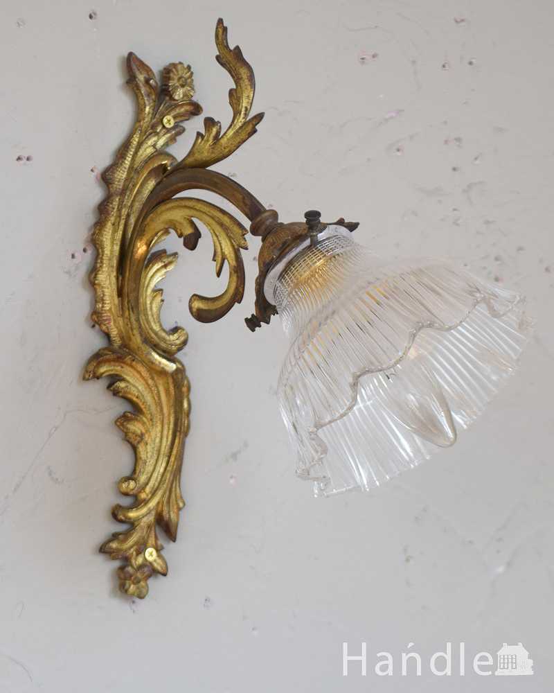 フランスの真鍮細工が美しいアンティークランプ(1灯)（Ｅ17シャンデリア球付） (h-373-z)