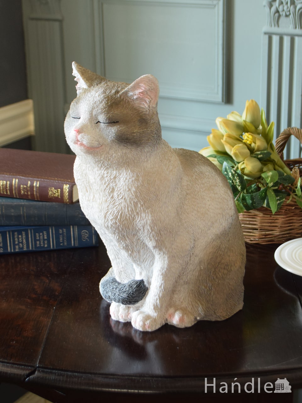 可愛い猫のディスプレイ雑貨、癒されるネコのオブジェ (n12-467)