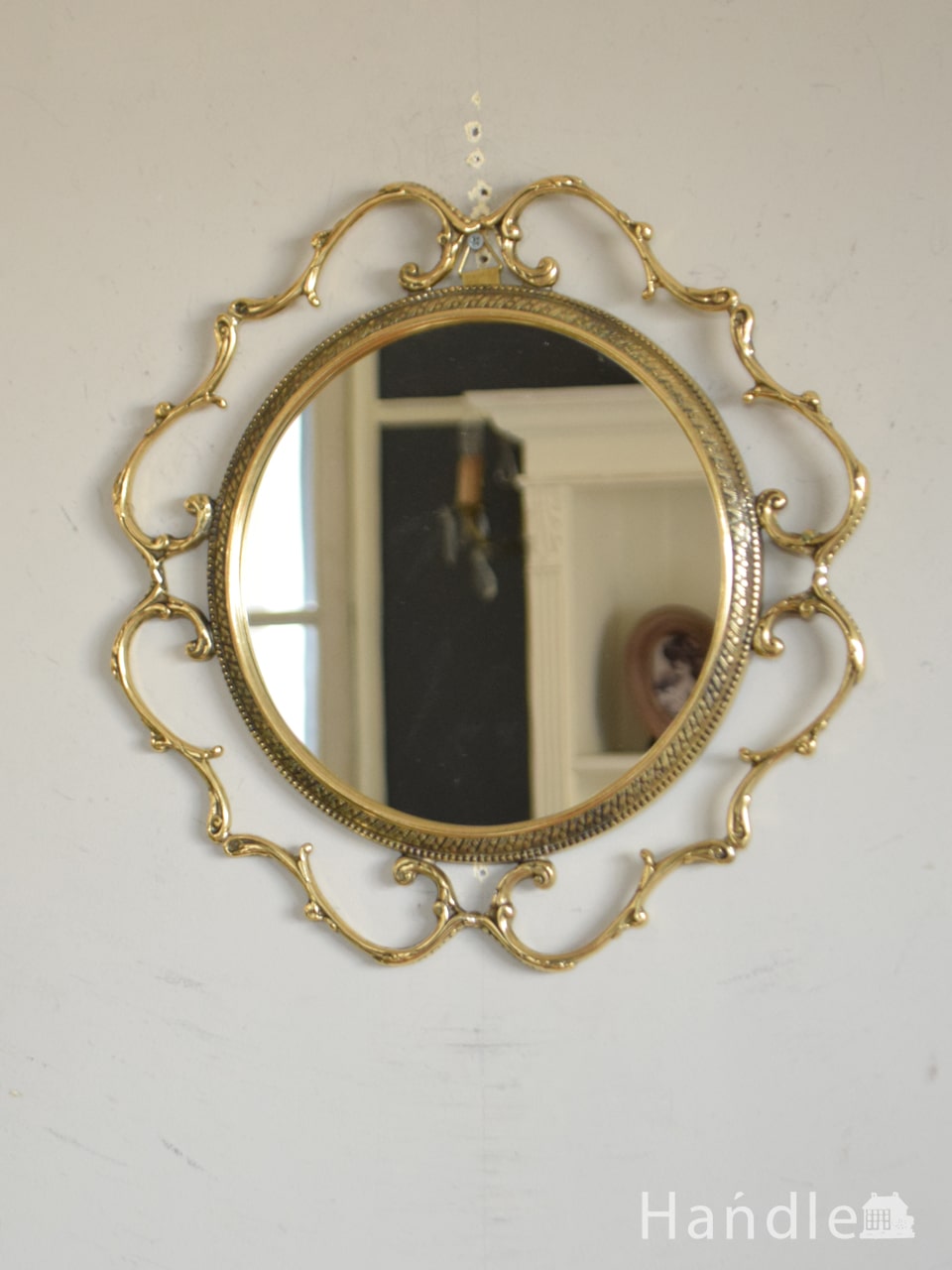 イタリアから届いたおしゃれな鏡、真鍮製の装飾が豪華なウォールミラー (n8-118)
