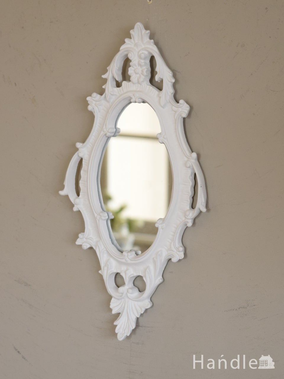 フレンチアンティーク調のおしゃれな鏡、デコラティブなデザインミラー（ホワイト） (n8-142)