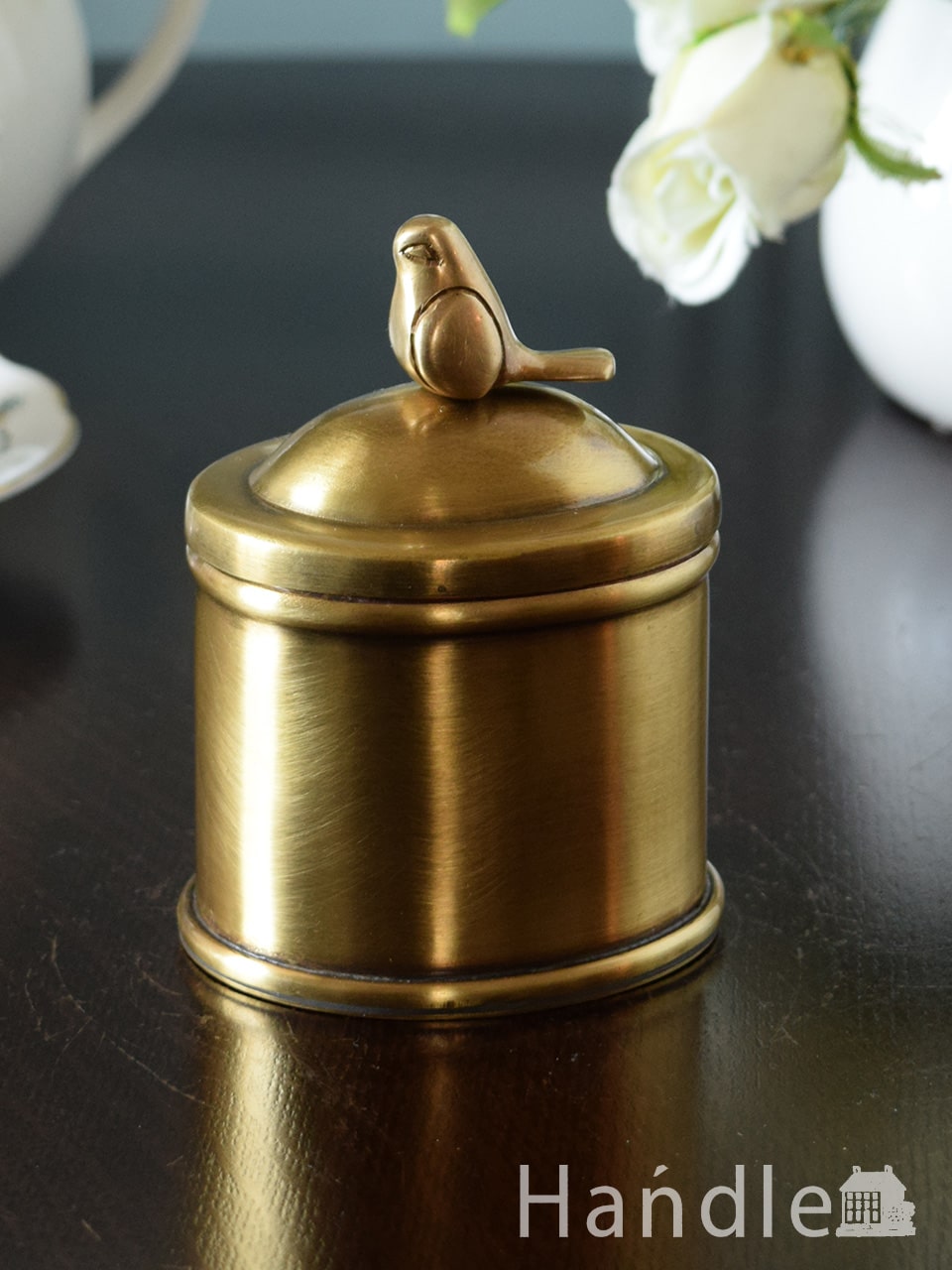 アンティーク調のおしゃれな雑貨、小鳥のモチーフが可愛い真鍮製のアクセサリーボックス (n5-256)