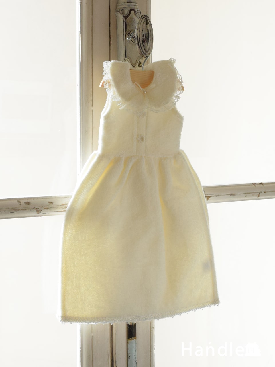 ベビードレス型のおしゃれなタオル、ハンガー付きのドレスタオル（IV） (n20-163)