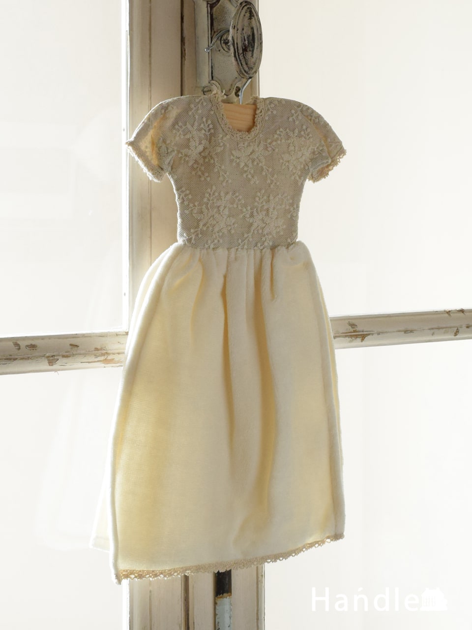 ドレスの形をした可愛いタオル、ハンガー付きのドレスタオル（cotton flora） (n20-167)