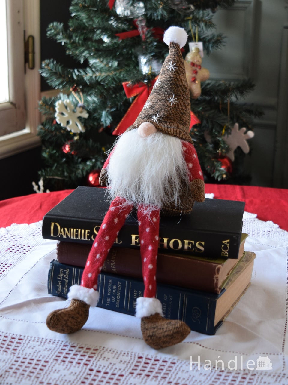 北欧のクリスマス雑貨、グレーの帽子を被った妖精トムテの人形（カーキ） (cm-294)