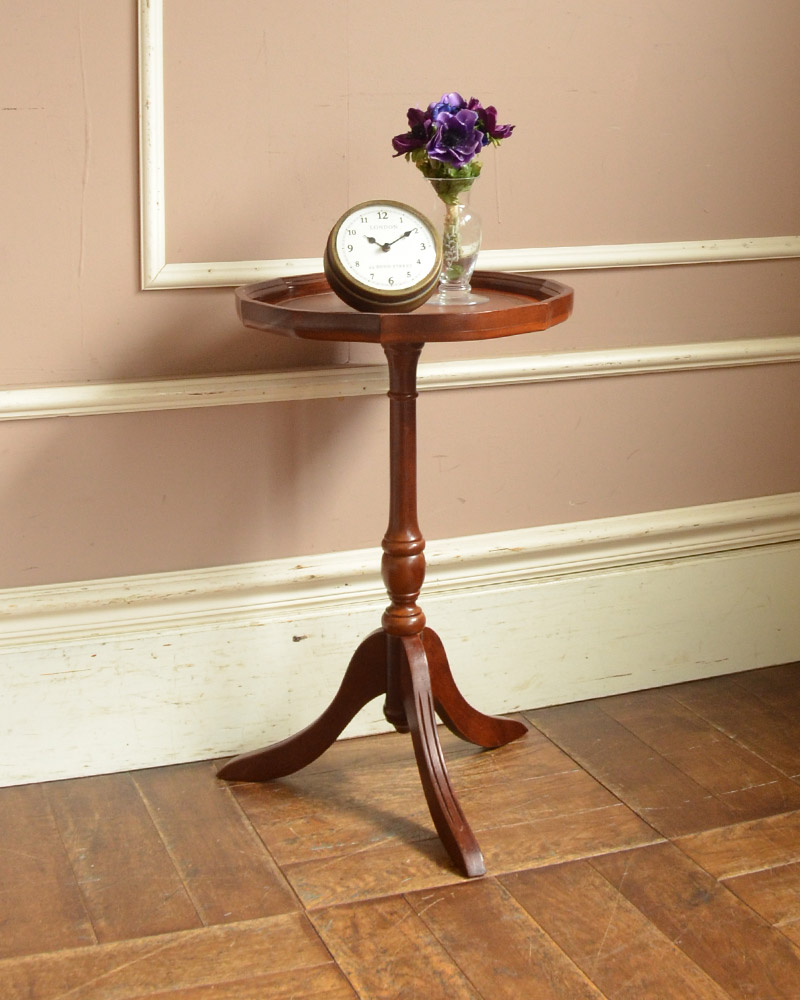 アンティークの英国家具、ブラウンカラーの革張りが上品なワインテーブル (j-1804-f)