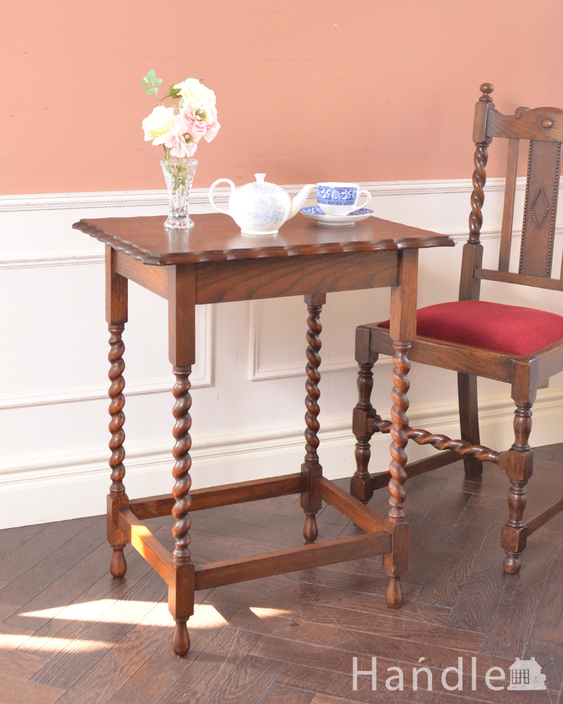 美しいアンティークの英国家具、ツイスト脚のオケージョナルテーブル (j-1820-f)